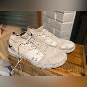 Under Armour Men's White Athletic Shoes